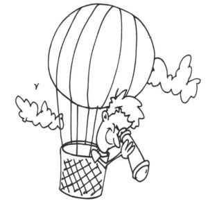 человек смотрит в бинокль с воздушного шара