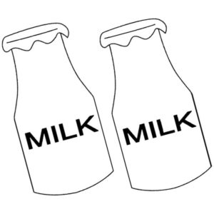 две бутылки молока