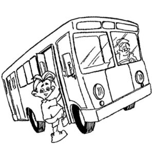 Мальчик заходит в автобус