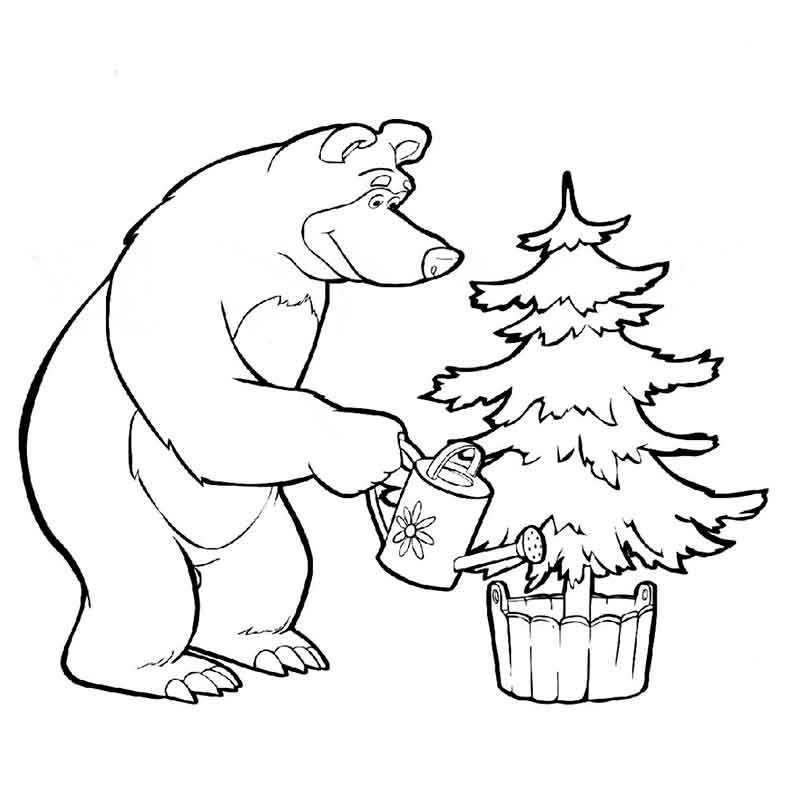 Медведь поливает елку