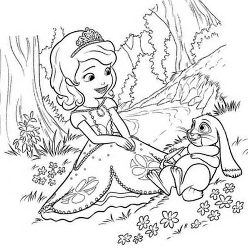 Принцесса София на лужайке с Клевером