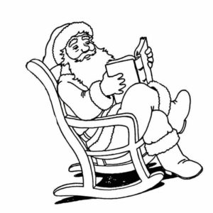 Санта Клаус отдыхает и читает книгу