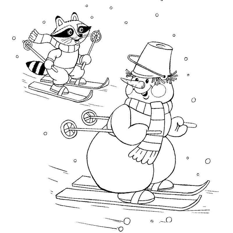 снеговик и енот едут на лыжах